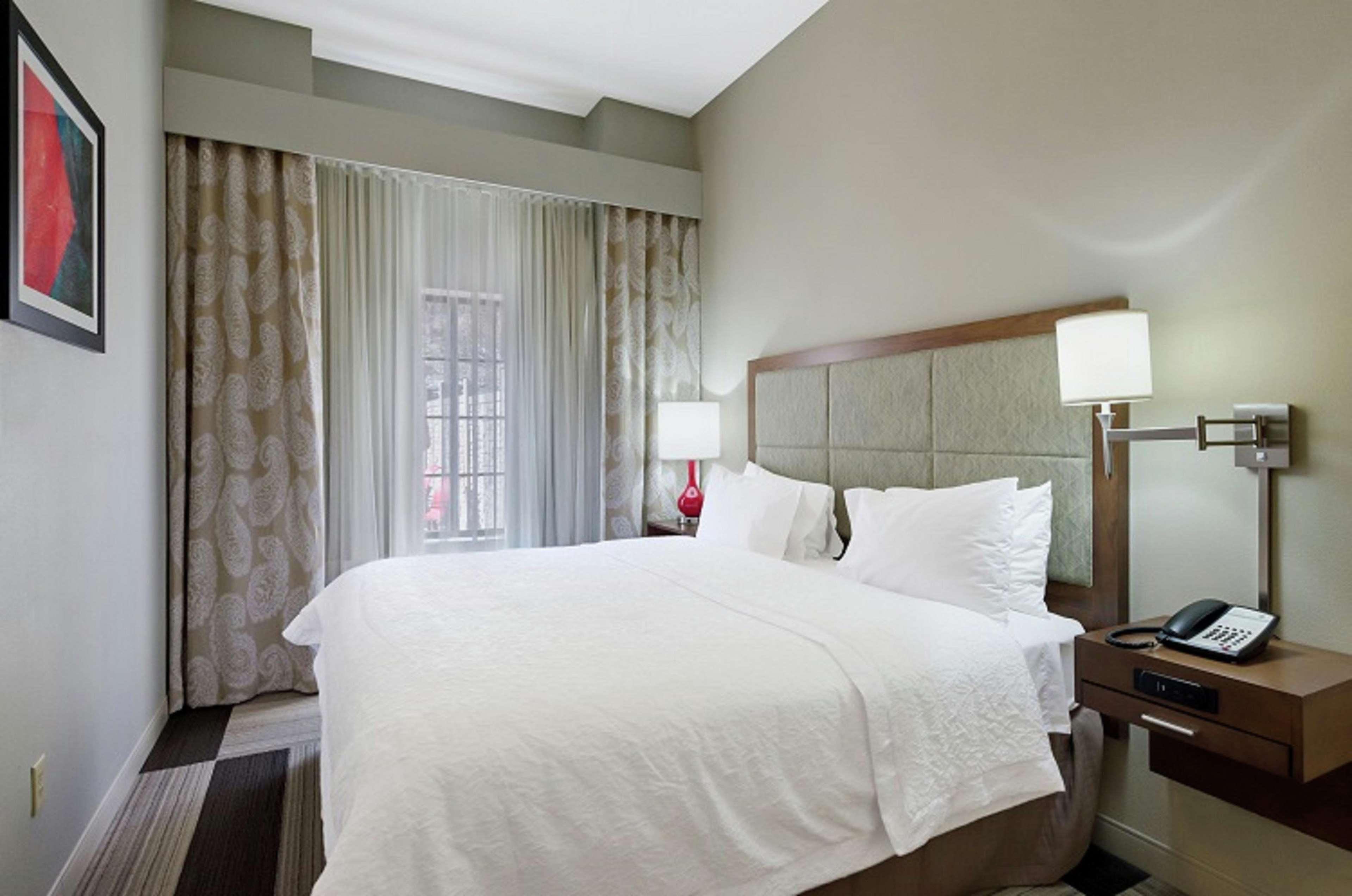 Hampton Inn Salem Buitenkant foto