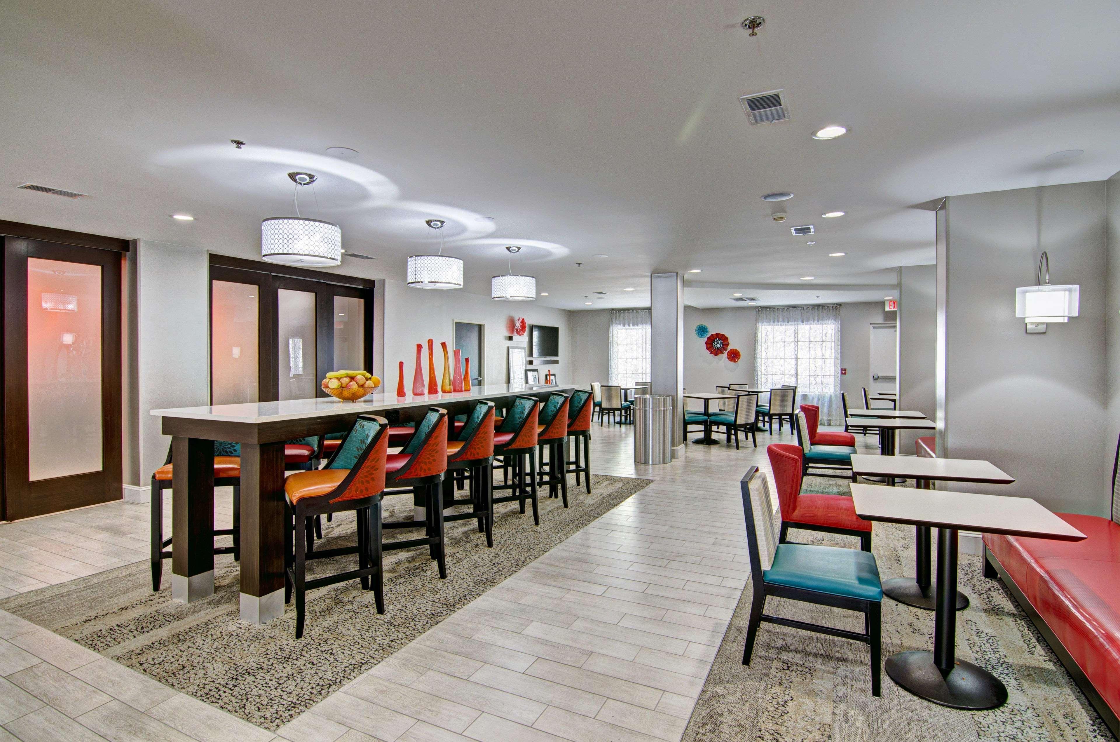 Hampton Inn Salem Buitenkant foto