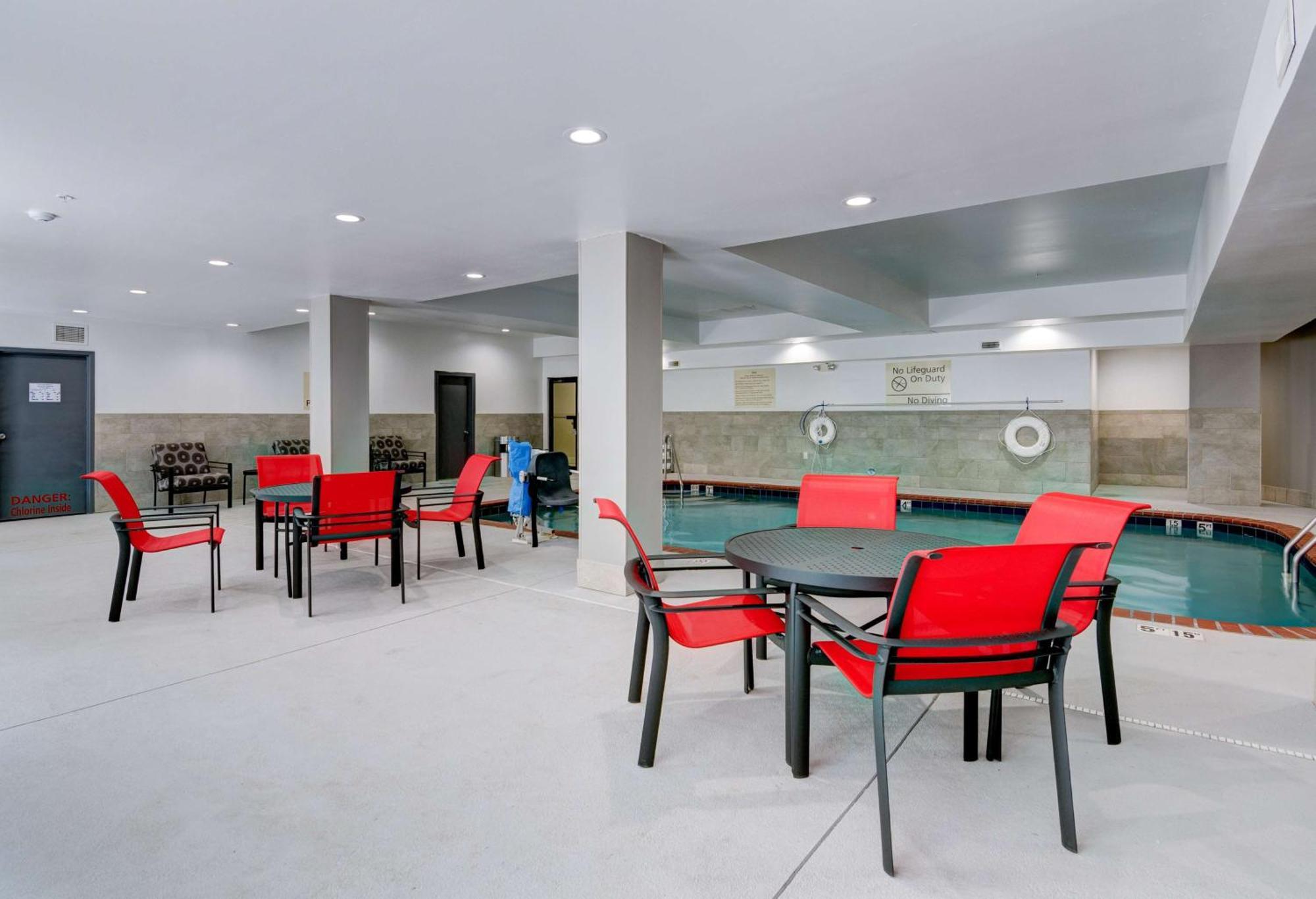 Hampton Inn Salem Buitenkant foto
